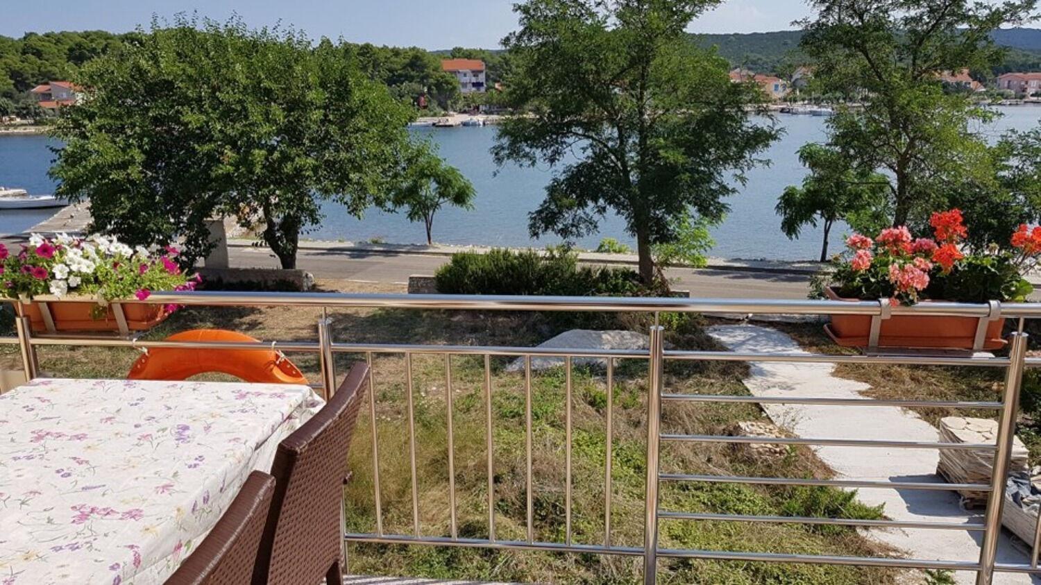 Apartment Zvone Veli Rat Esterno foto