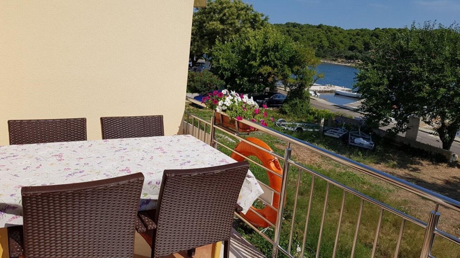 Apartment Zvone Veli Rat Esterno foto