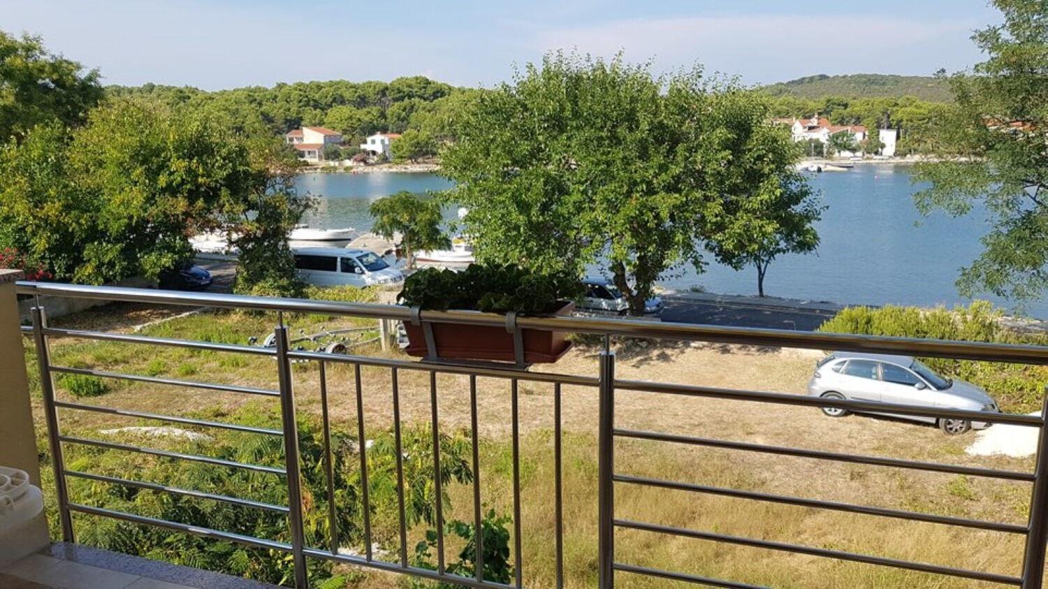 Apartment Zvone Veli Rat Esterno foto